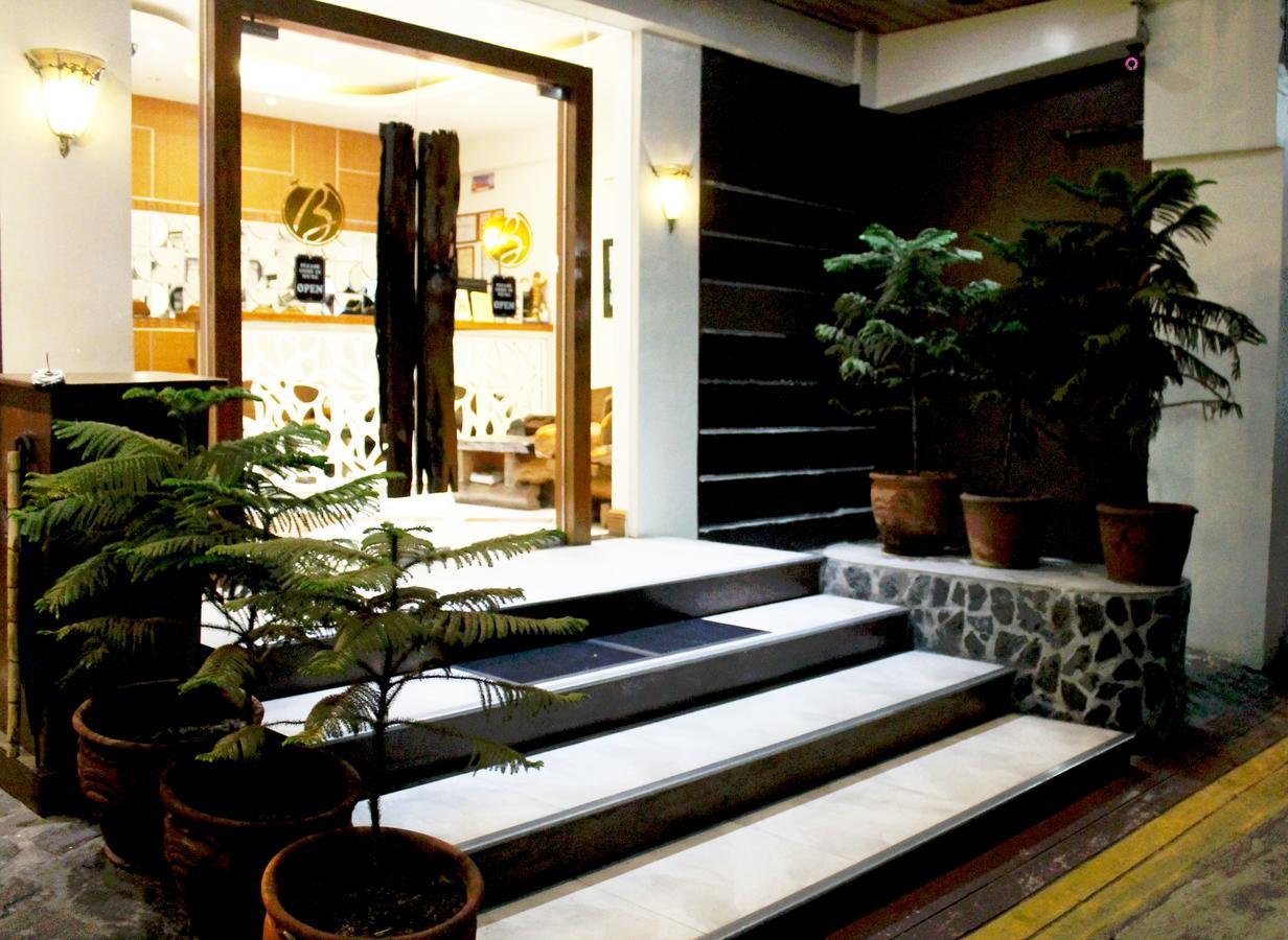 Belgian Suites Manila Exterior photo